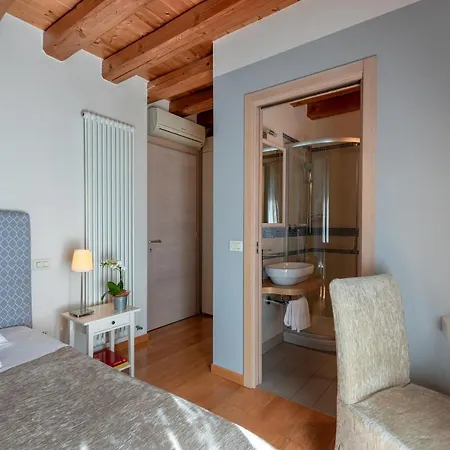 Отель Rovere 3*