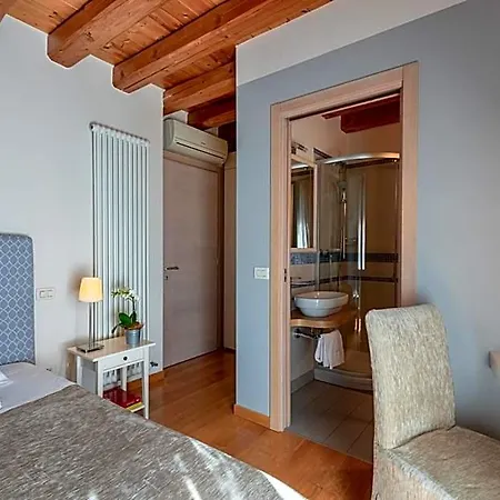 فندق Rovere